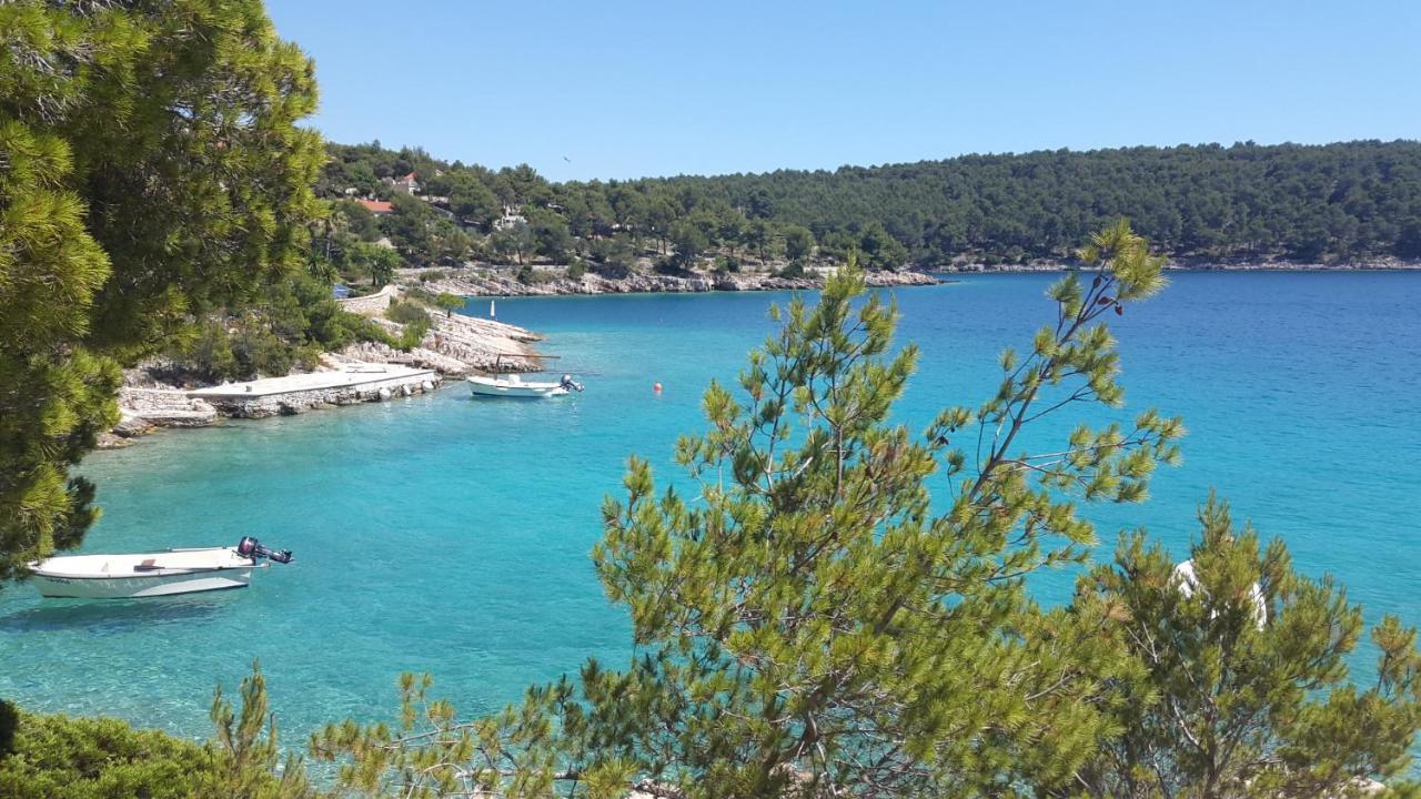 Villa Sun Garden - 4 Star Villa With Heated Swimming Pool, Quiet Bay, Bbq, 50M From The Sea Милна Екстер'єр фото